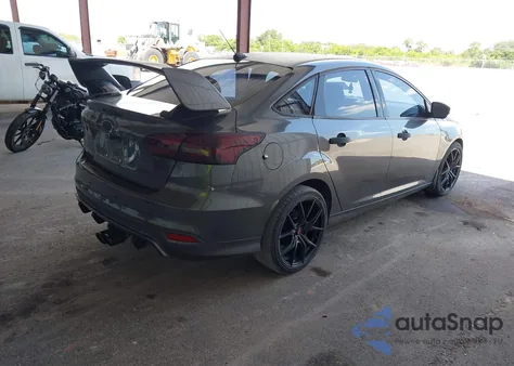 2015 Ford Focus Se z USA, uszkodzony, nr VIN 1FADP3F20FL297761